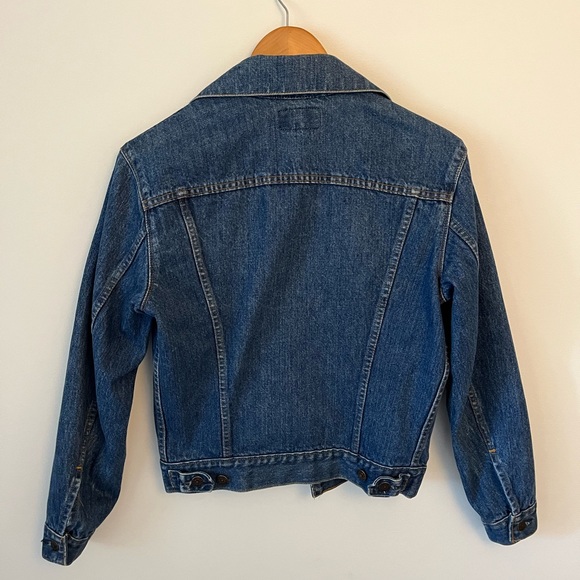 Vintage Levi’s denim jacket - Picture 2 of 2